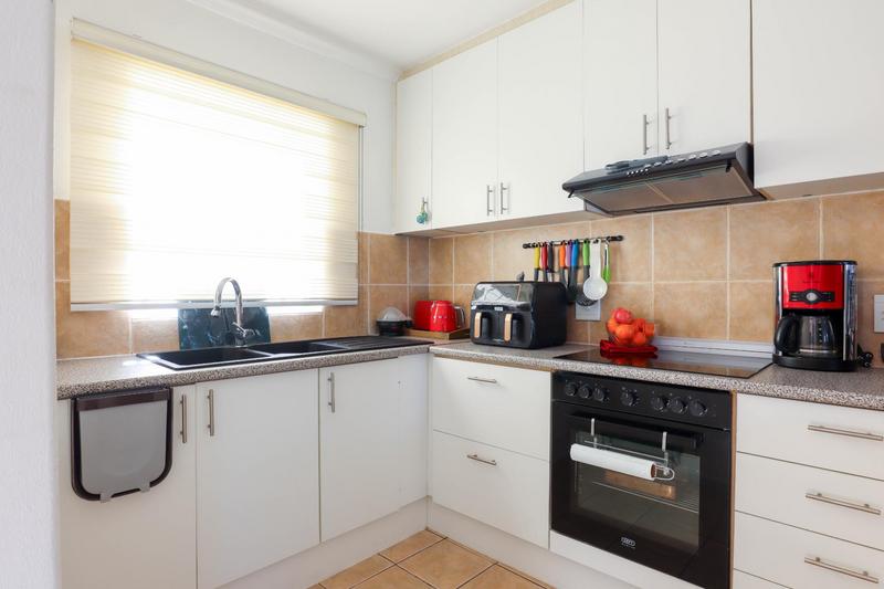 To Let 3 Bedroom Property for Rent in Parklands Western Cape
